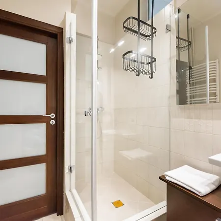 Metro Ratusz Arsenal Comfort Lägenhet Warszawa