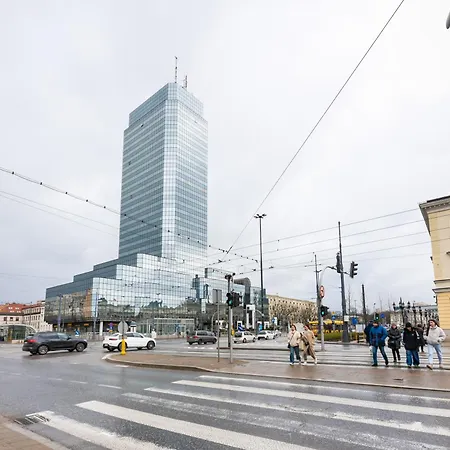 Metro Ratusz Arsenal Comfort